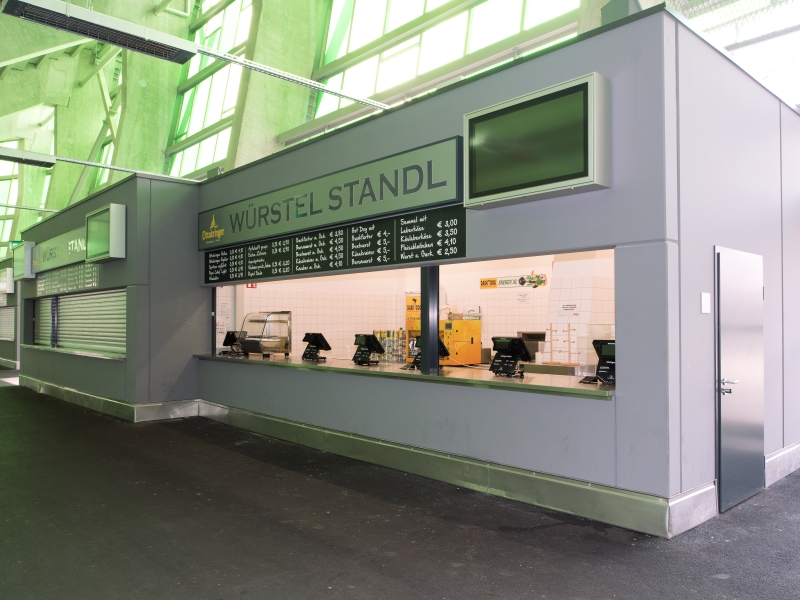 Außen-Aufnahme eines Kiosks den wir mit Edelstahlverbauten ausgestattet haben